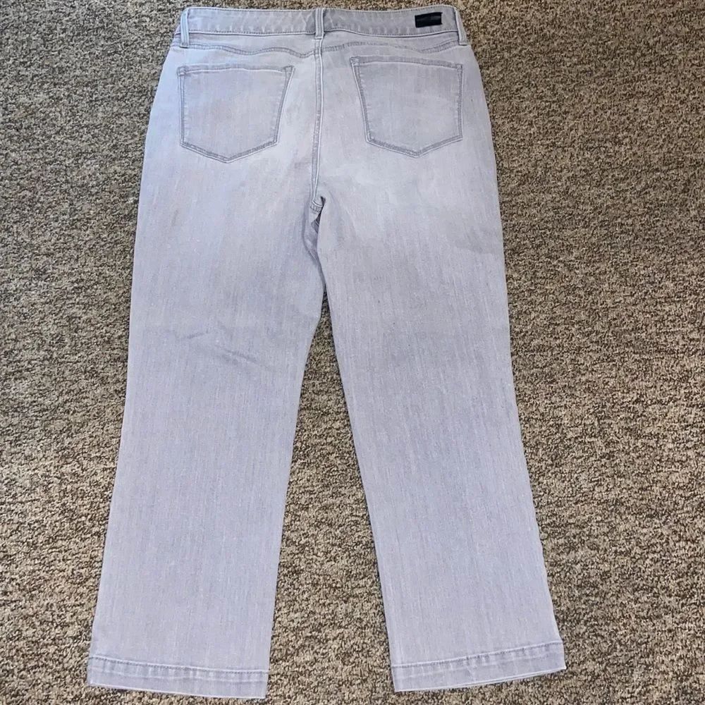 Isaacmizrahi Live! Women's Light Gray Cropped Jeans Size P4 US